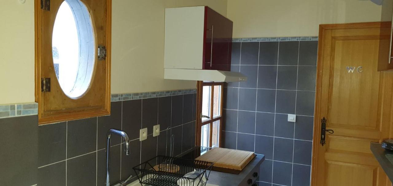 Studio Tres Spacieux Avec Cour, En Plein Coeur De Ville ! Carcassonne Ngoại thất bức ảnh